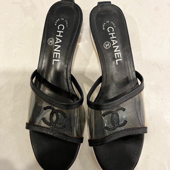 CHANEL Shoes - Chanel PVC Black Leather Logo Slides 🖤